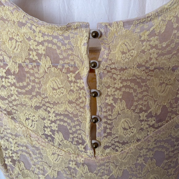 Boho yellow lace mini dress - Picture 6 of 8